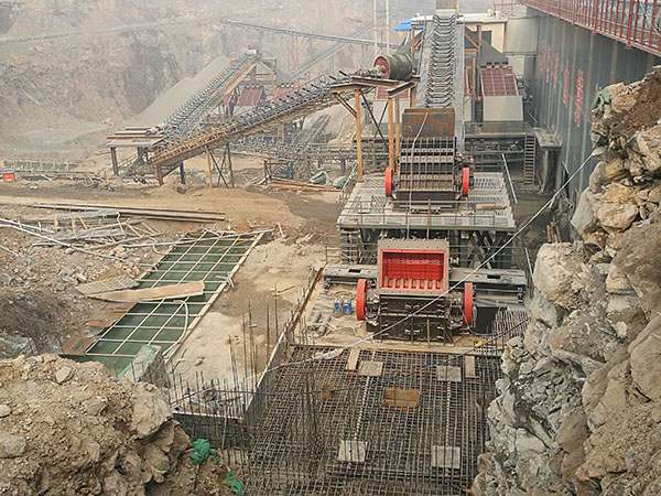 江西履帶式重錘破碎機(jī)移動(dòng)式破碎站