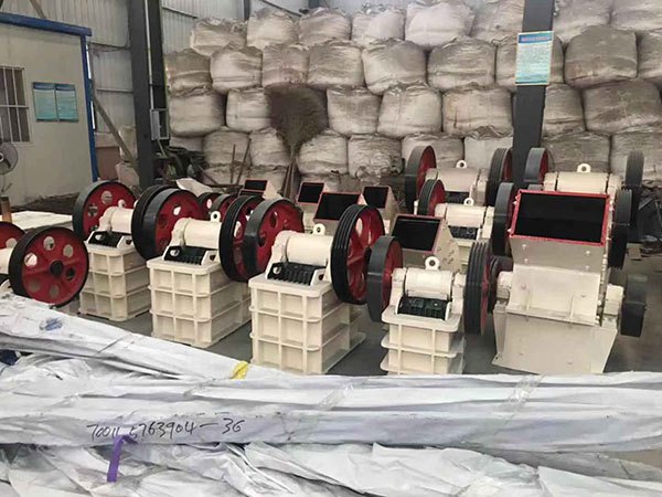 廣東中型移動(dòng)破碎機(jī)器