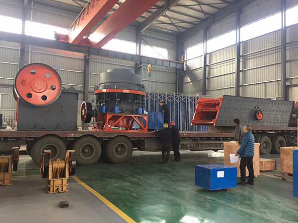 福建移動(dòng)碎石機(jī)重錘破碎機(jī)設(shè)備多少錢