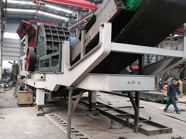 新疆斗式移動(dòng)破碎機(jī)環(huán)保